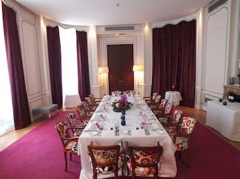 Family Dining