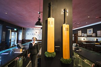 Hotel Bar