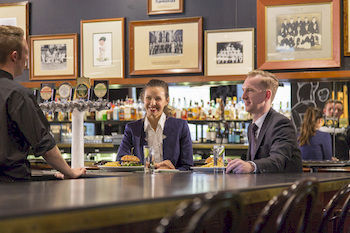 Hotel Bar
