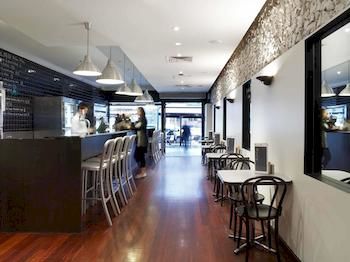 Hotel Bar