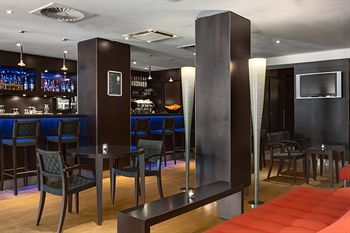 Hotel Bar