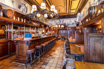 Hotel Bar