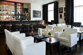 Hotel Lounge