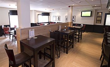 Hotel Bar