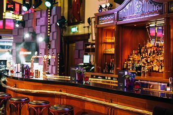 Hotel Bar