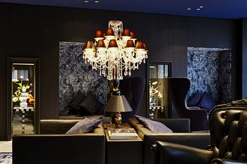 Hotel Lounge