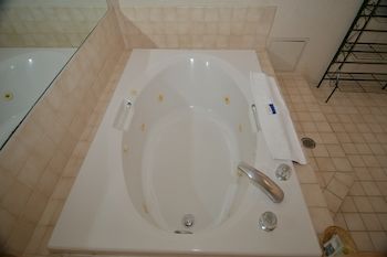 Jetted Tub