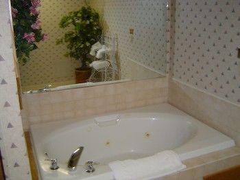 Jetted Tub