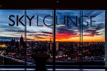 Hotel Lounge