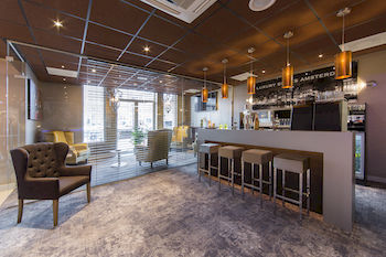 Hotel Bar