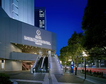 Hotel Front - Evening/Night