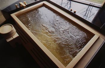 Deep Soaking Bathtub