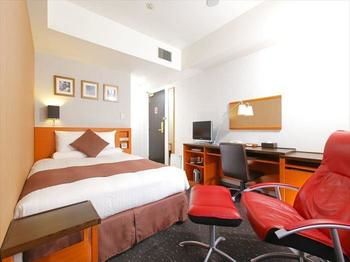 Hotel-MyStays-Kyoto-Shijo-Guest-Room