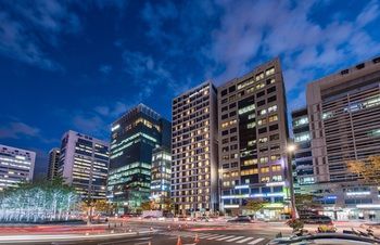 Hotel Front - Evening/Night