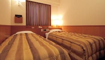 Umeda-OS-Hotel-Guest-Room
