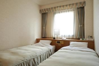 Umeda-OS-Hotel-Guest-Room
