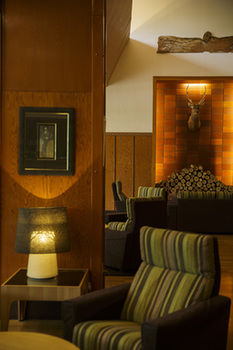 Hotel Lounge