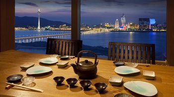 Couples Dining