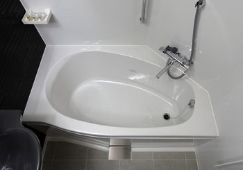 Deep Soaking Bathtub