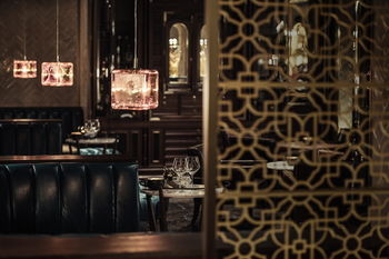 Hotel Bar
