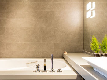 Deep Soaking Bathtub