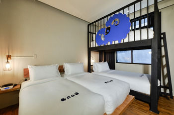 Guestroom