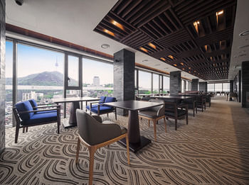 Executive Lounge