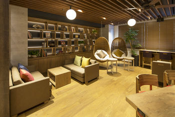 Hotel Lounge