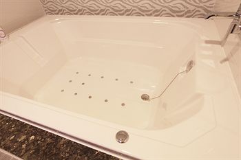 Jetted Tub