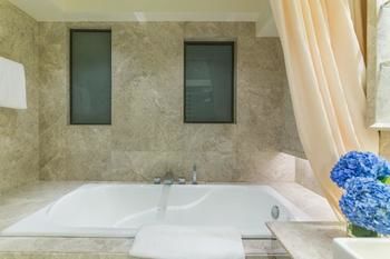 Hotel-Pravo-Hong-Kong-Bathroom