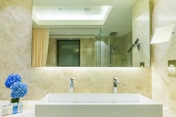 Hotel-Pravo-Hong-Kong-Guest-Room
