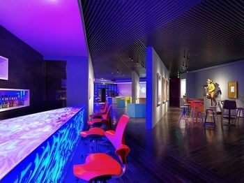 Hotel Bar