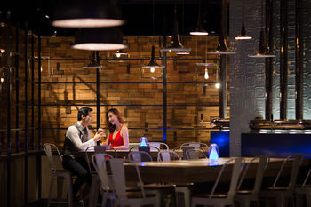 Food Court
