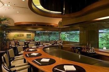Hilton-Tokyo-Odaiba-Dining