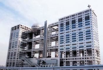 Hilton-Tokyo-Odaiba-Hotel-Exterior
