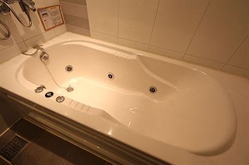 Jetted Tub