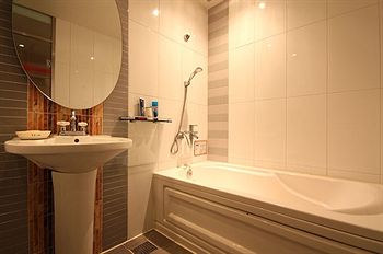 Jetted Tub