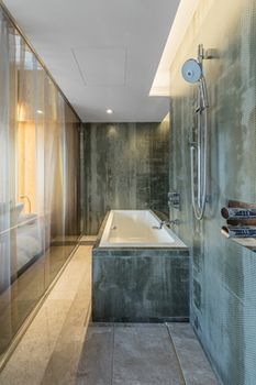 Deep Soaking Bathtub