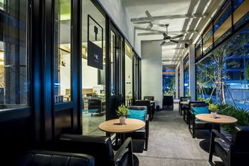 Hotel Lounge