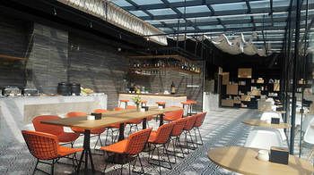 Hotel Bar