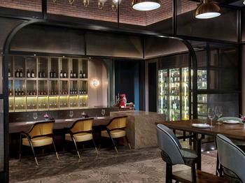 Hotel Bar