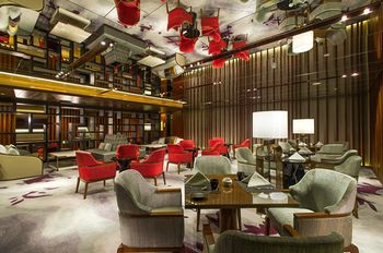 Hotel Lounge