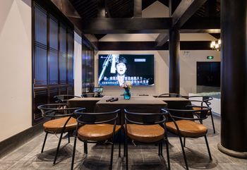 Karaoke Room