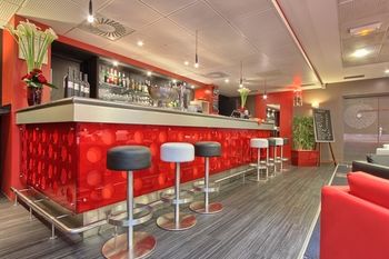 Hotel Bar