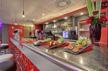 Hotel Bar