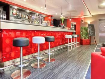 Hotel Bar