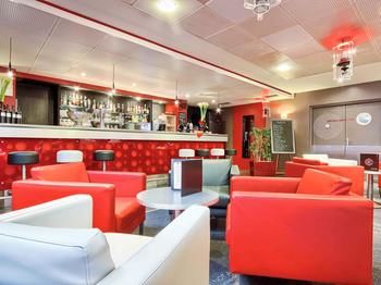 Hotel Bar