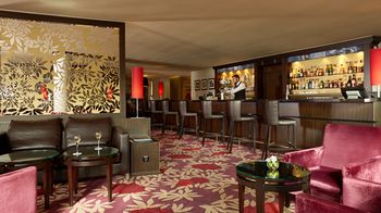 Hotel Bar
