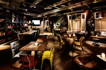Hotel Bar