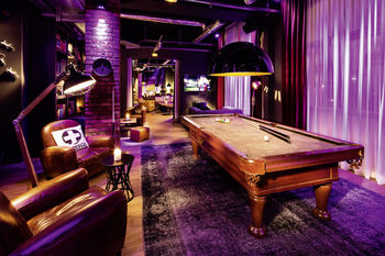 Hotel Bar